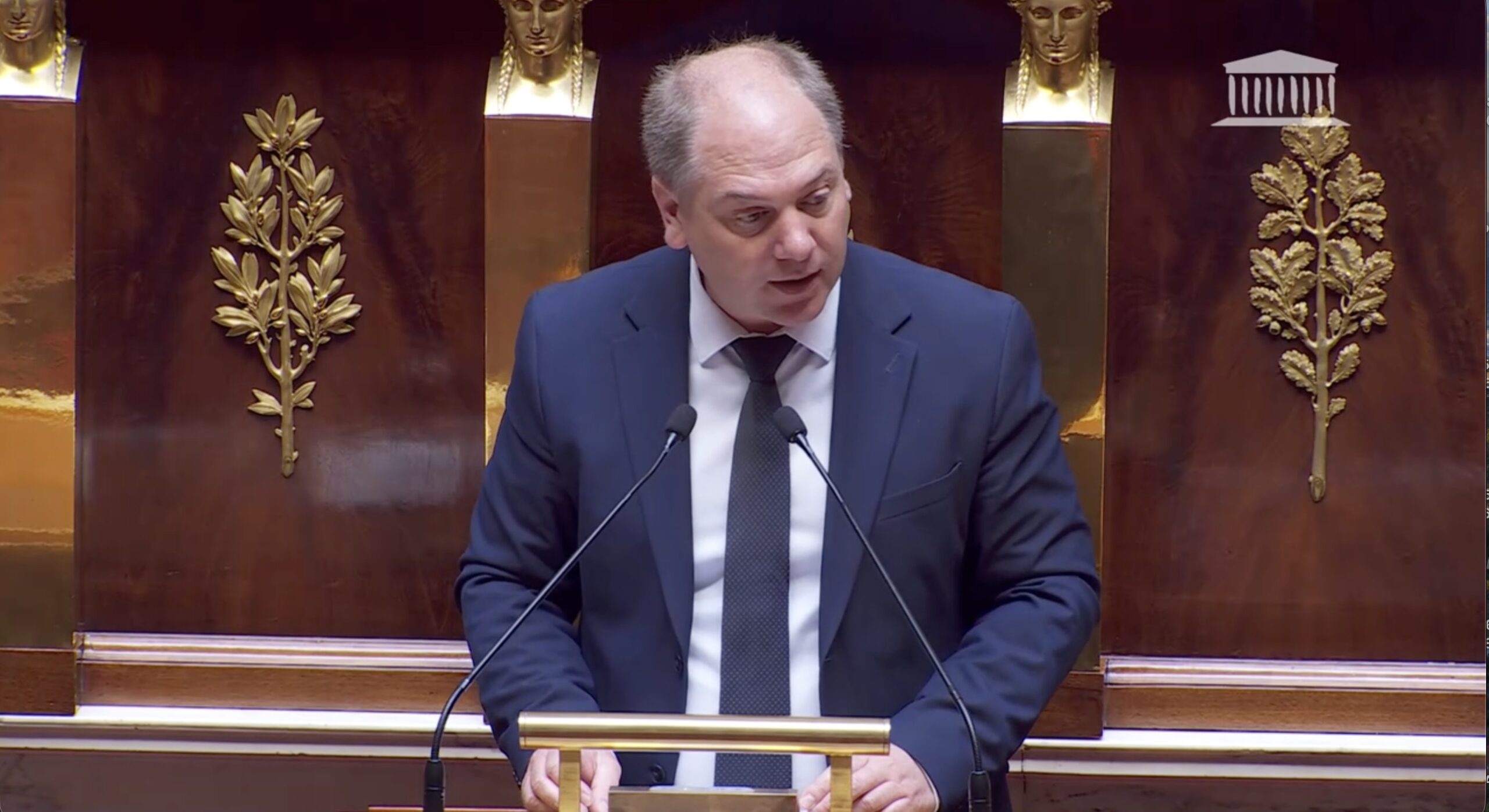 Création du cadre d'emploi des personnels de santé des Sdis