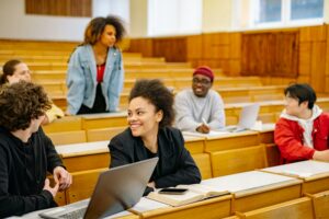 Projet de décret sur les droits d'inscription des étudiants extra-communautaires